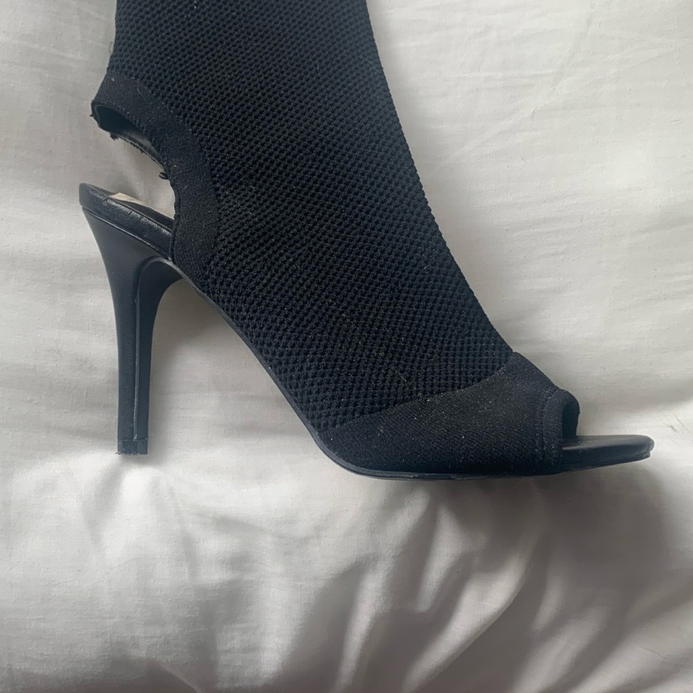 Comfy Black Peep-Toe Heels